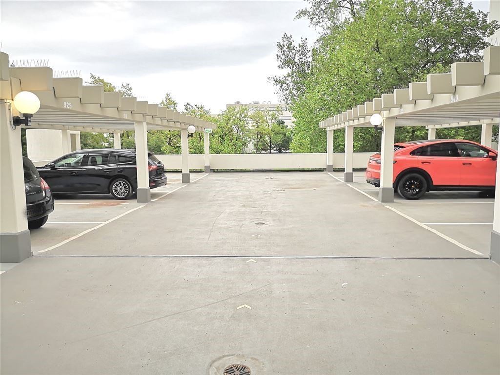 renovierte Parkplätze