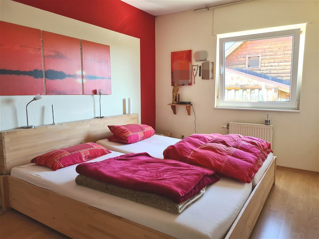 Schlafzimmer 1